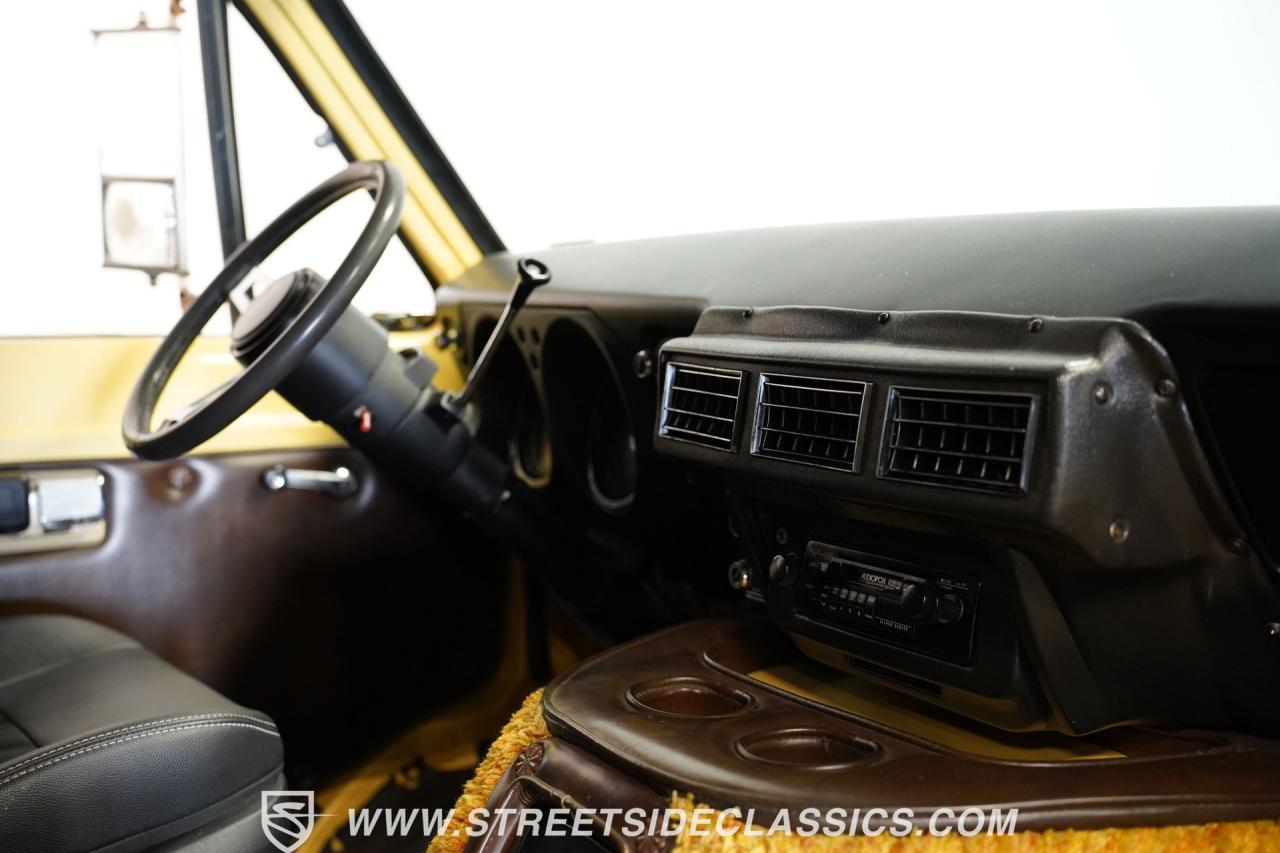1975 Dodge B200 Tradesman Rodco Custom