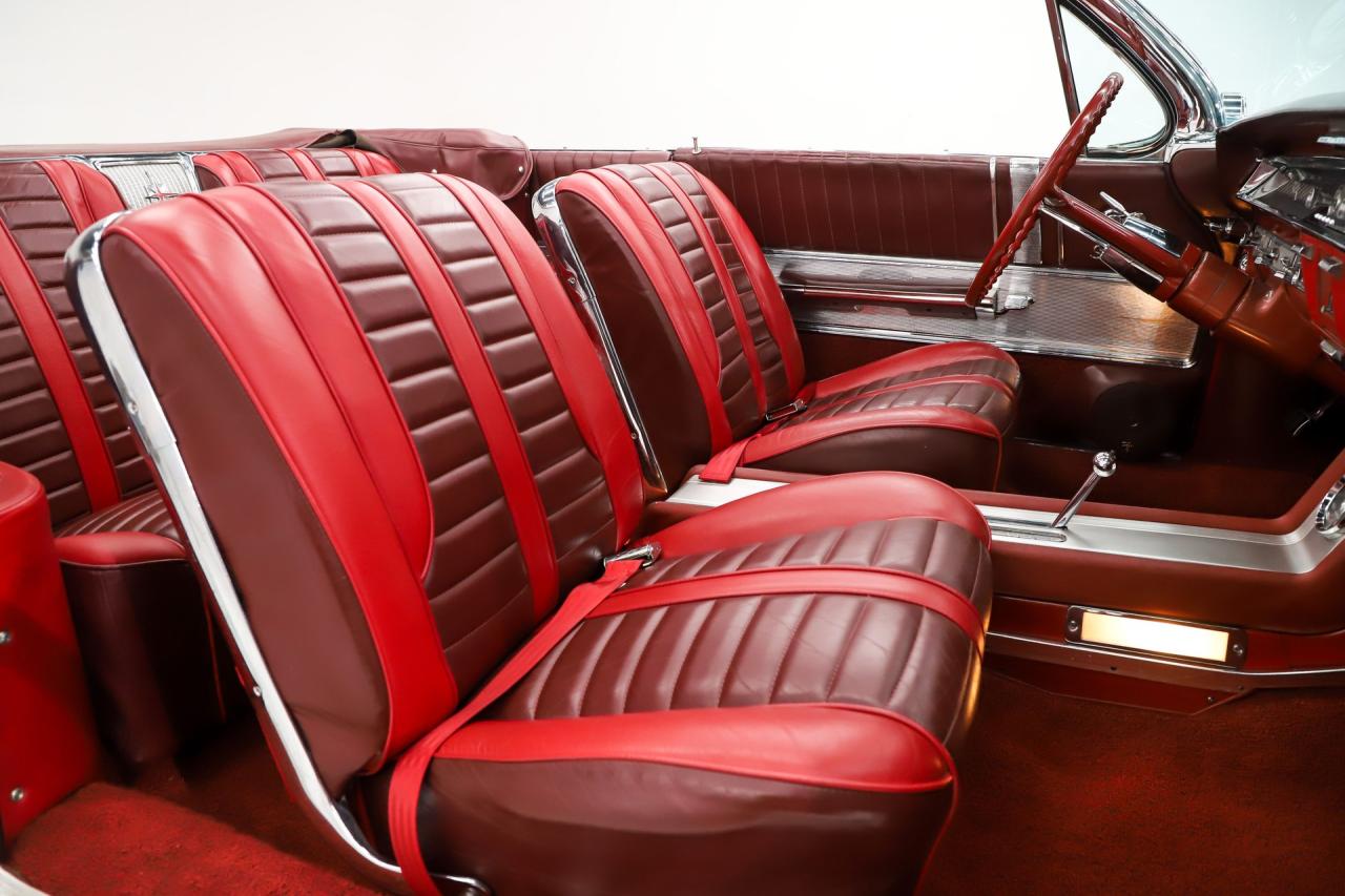 1962 Oldsmobile Starfire