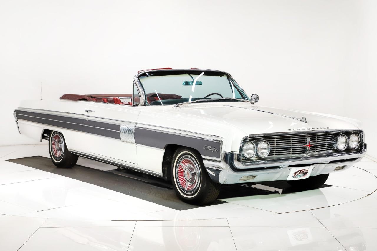 1962 Oldsmobile Starfire