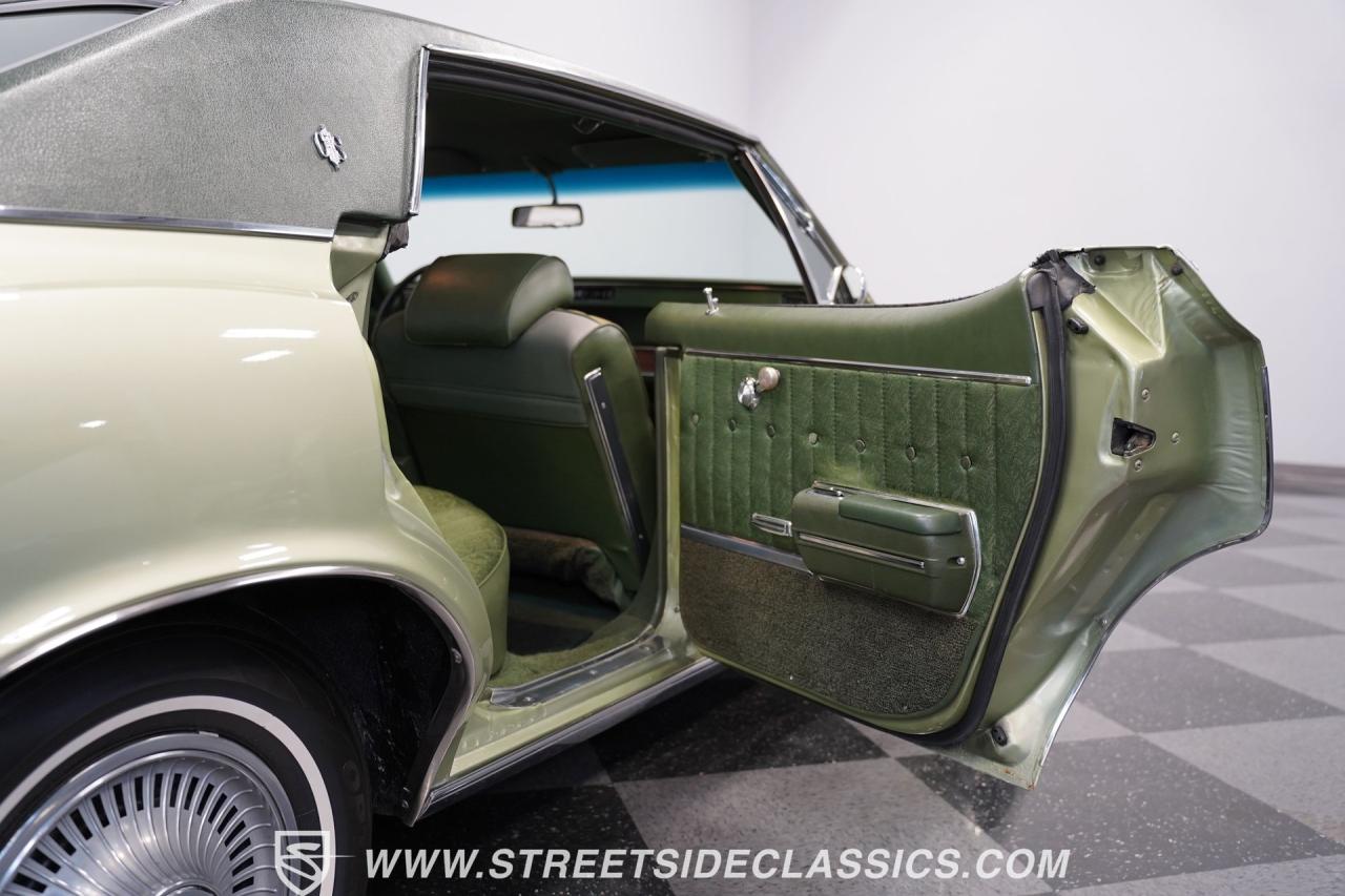 1972 Oldsmobile Cutlass Supreme 4-Door Hardtop