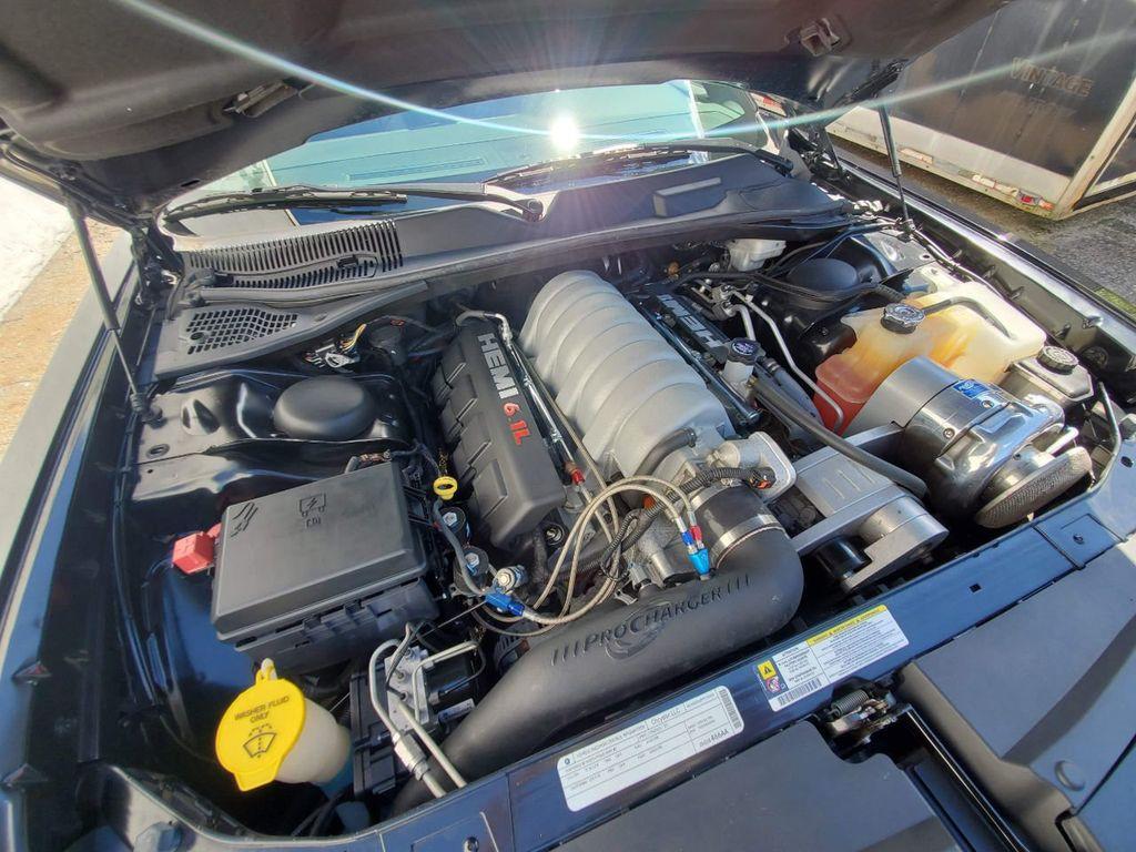 2009 Dodge Challenger 2dr Coupe SRT8