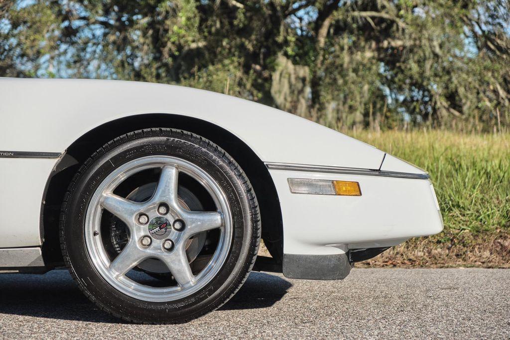 1990 Chevrolet Corvette 2dr Coupe Hatchback