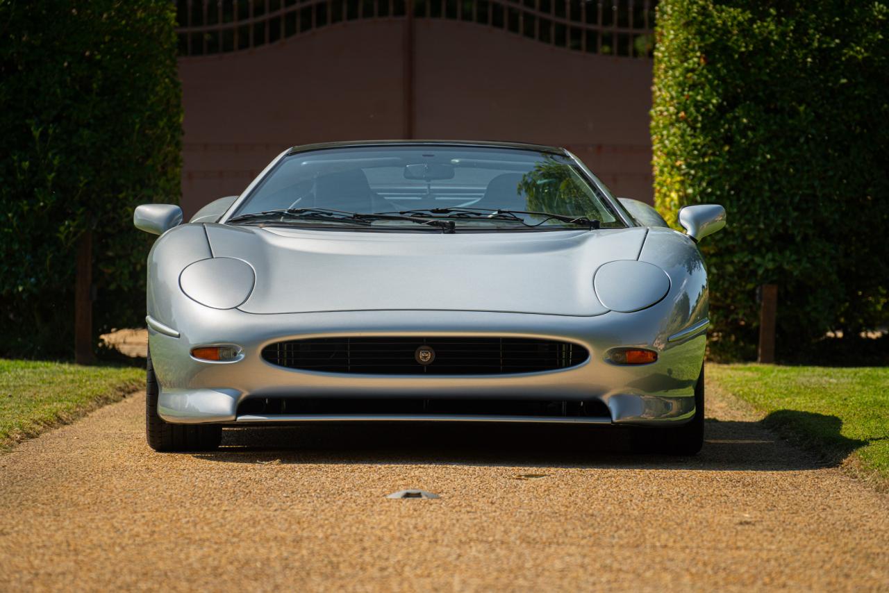 1993 Jaguar XJ 220