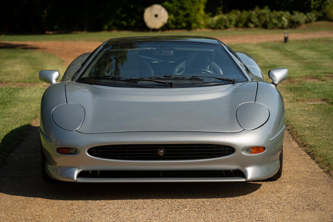1993 Jaguar XJ 220