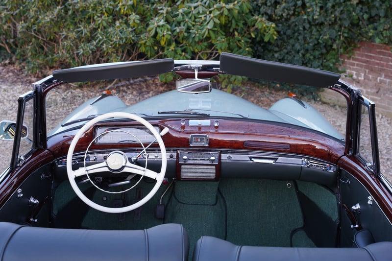 1958 Mercedes - Benz 220 S Convertible
