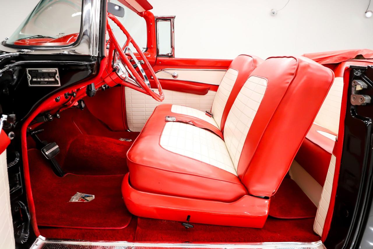 1956 Ford Fairlane Sunliner