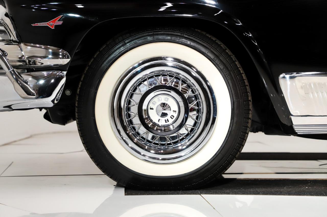 1956 Ford Fairlane Sunliner