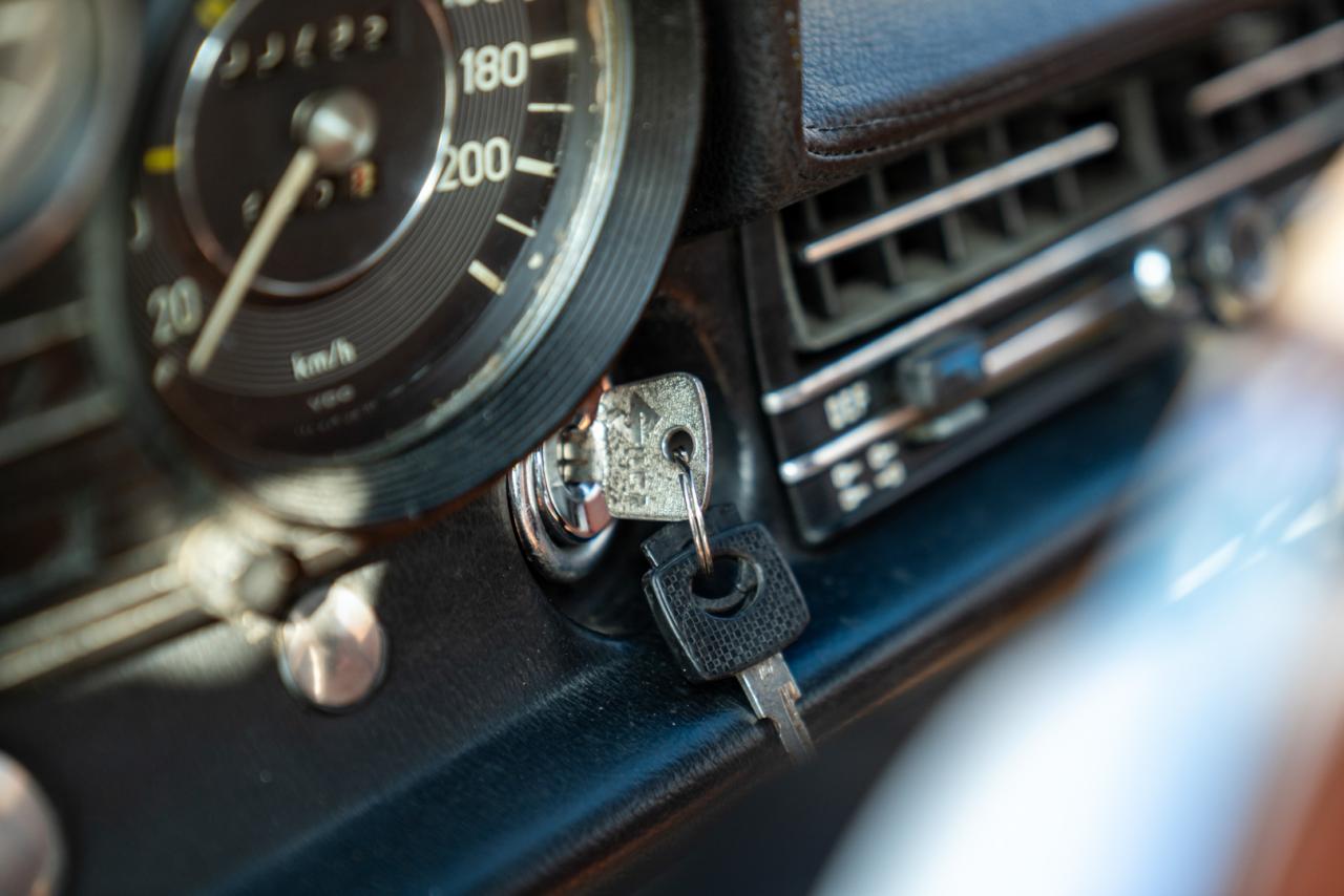 1970 Mercedes - Benz 250 CE