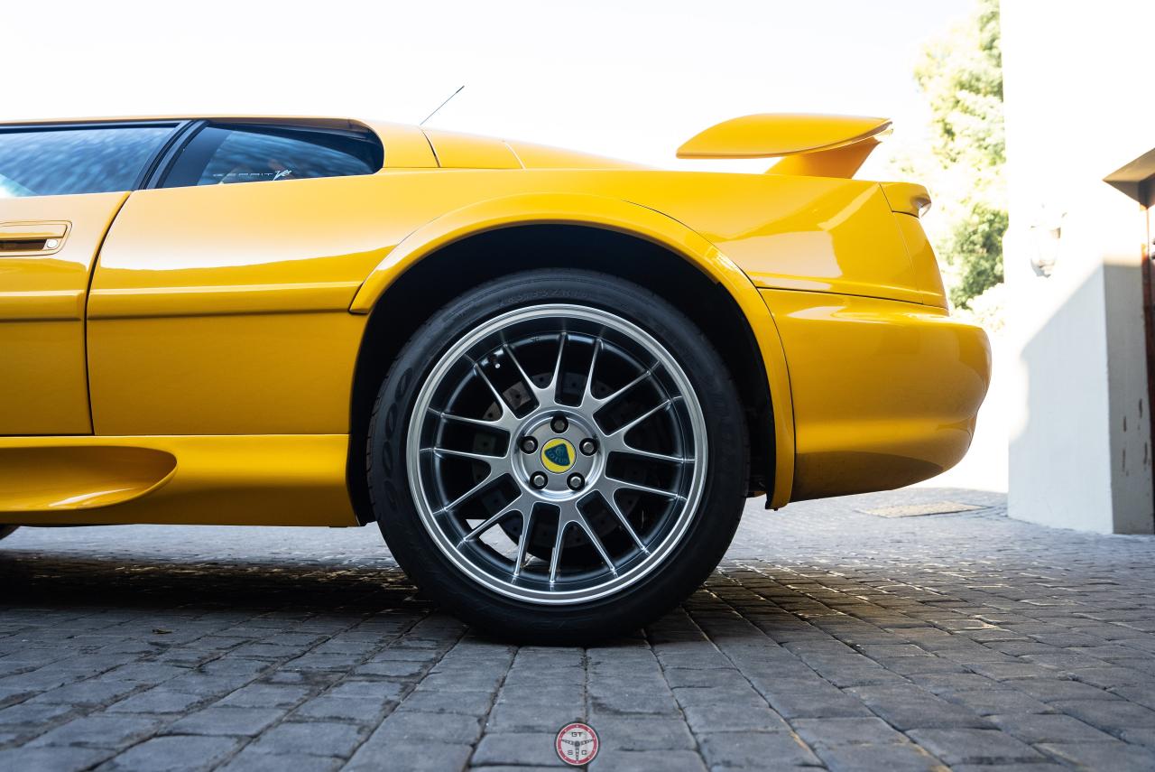 2002 Lotus Esprit V8