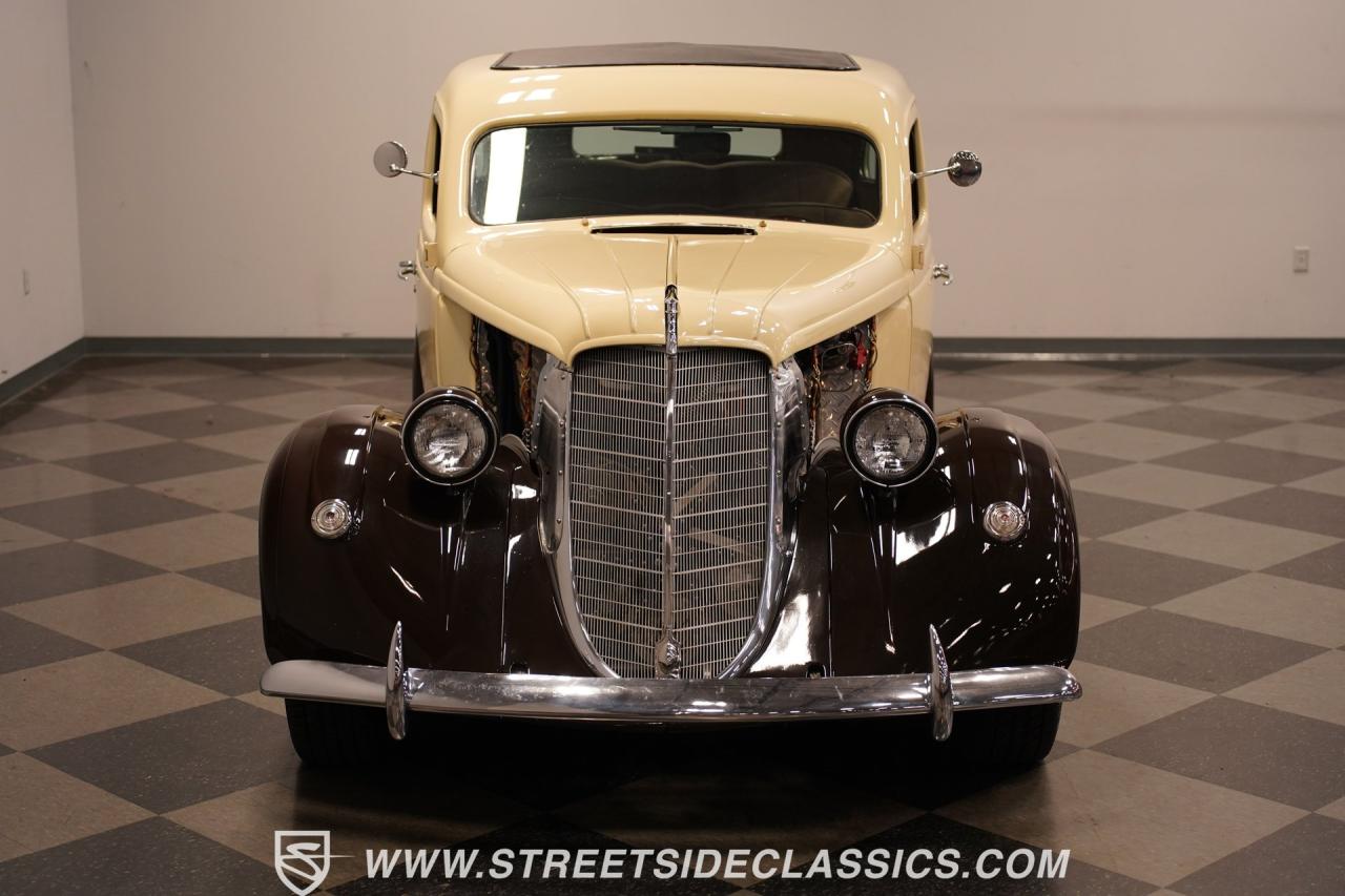 1935 Nash Ambassador