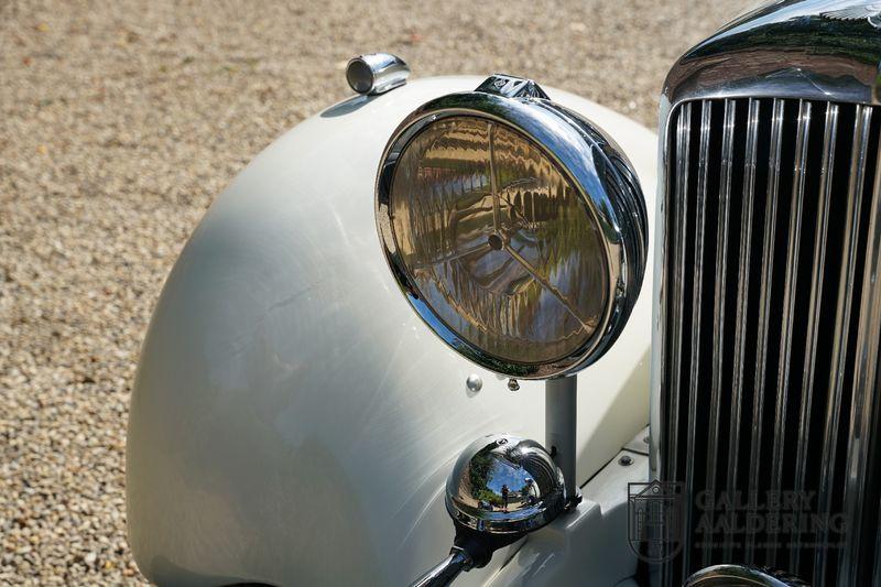 1933 Bentley 3 1/2 litre Park Ward Streamline