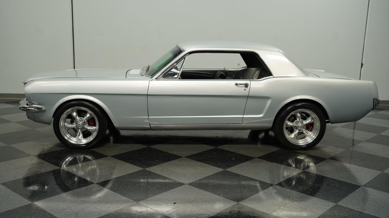1966 Ford Mustang Restomod