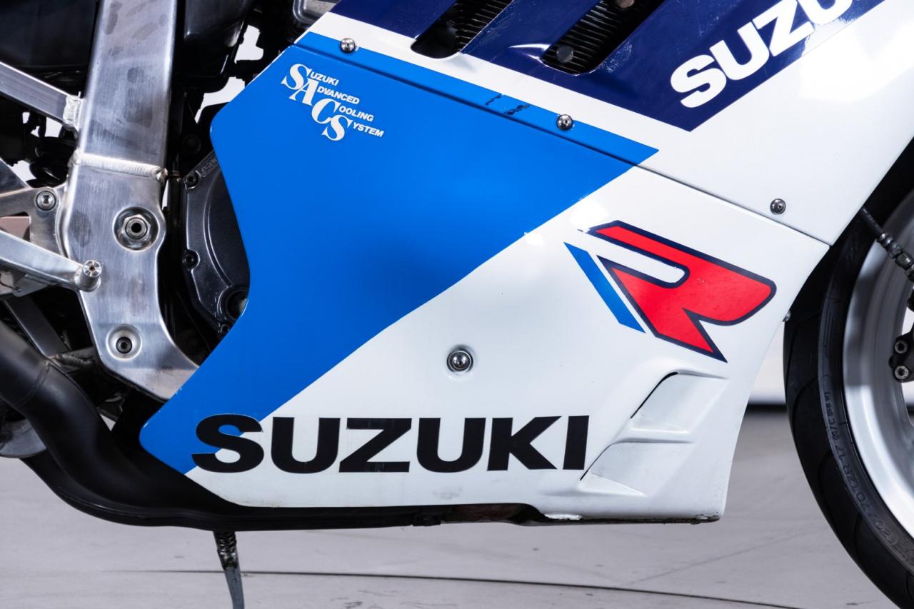 1988 Suzuki GSXR 750&nbsp;&nbsp;&nbsp;&nbsp;&nbsp;&nbsp;&nbsp;&nbsp;&nbsp;&nbsp;&nbsp;&nbsp;&nbsp;&nbsp;&nbsp;