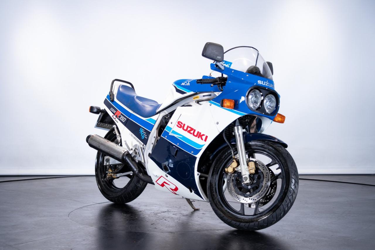 1989 Suzuki GSXR 750&nbsp;&nbsp;&nbsp;&nbsp;&nbsp;&nbsp;&nbsp;&nbsp;&nbsp;&nbsp;&nbsp;&nbsp;&nbsp;&nbsp;&nbsp;