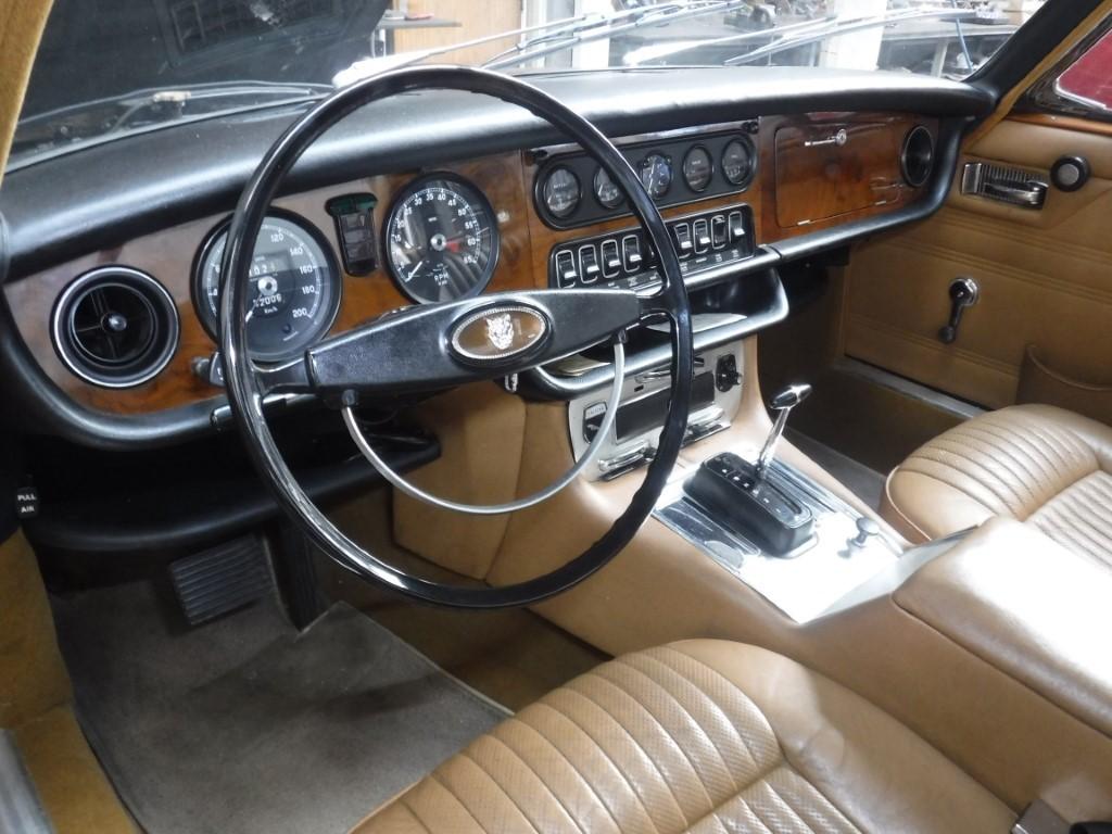 1972 Jaguar XJ6 sedan 2.8ltr