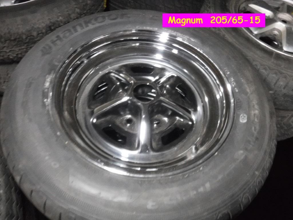 1900 Wheels Several classic car wheels