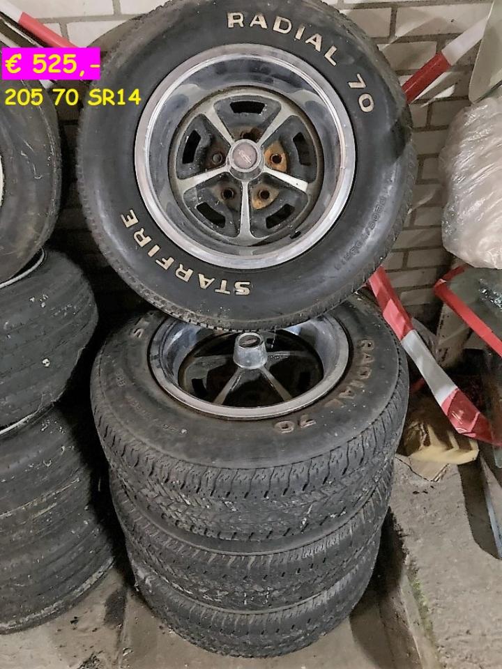 1900 Wheels Several classic car wheels