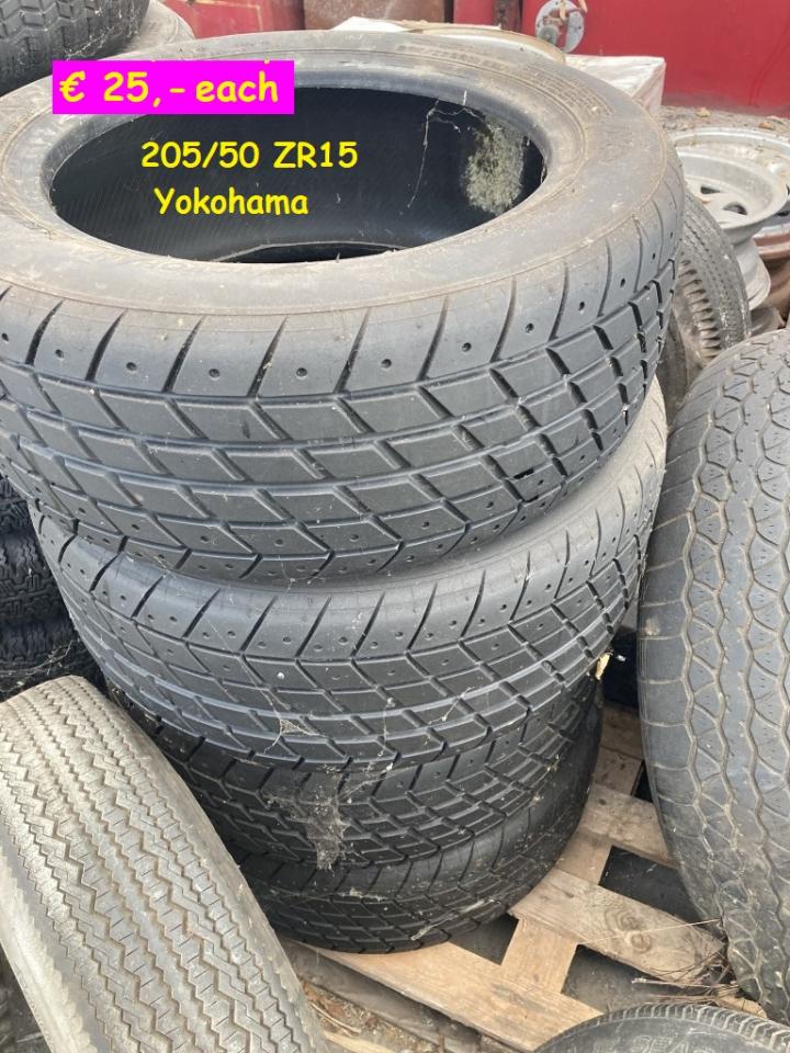 1900 Wheels Several classic car wheels