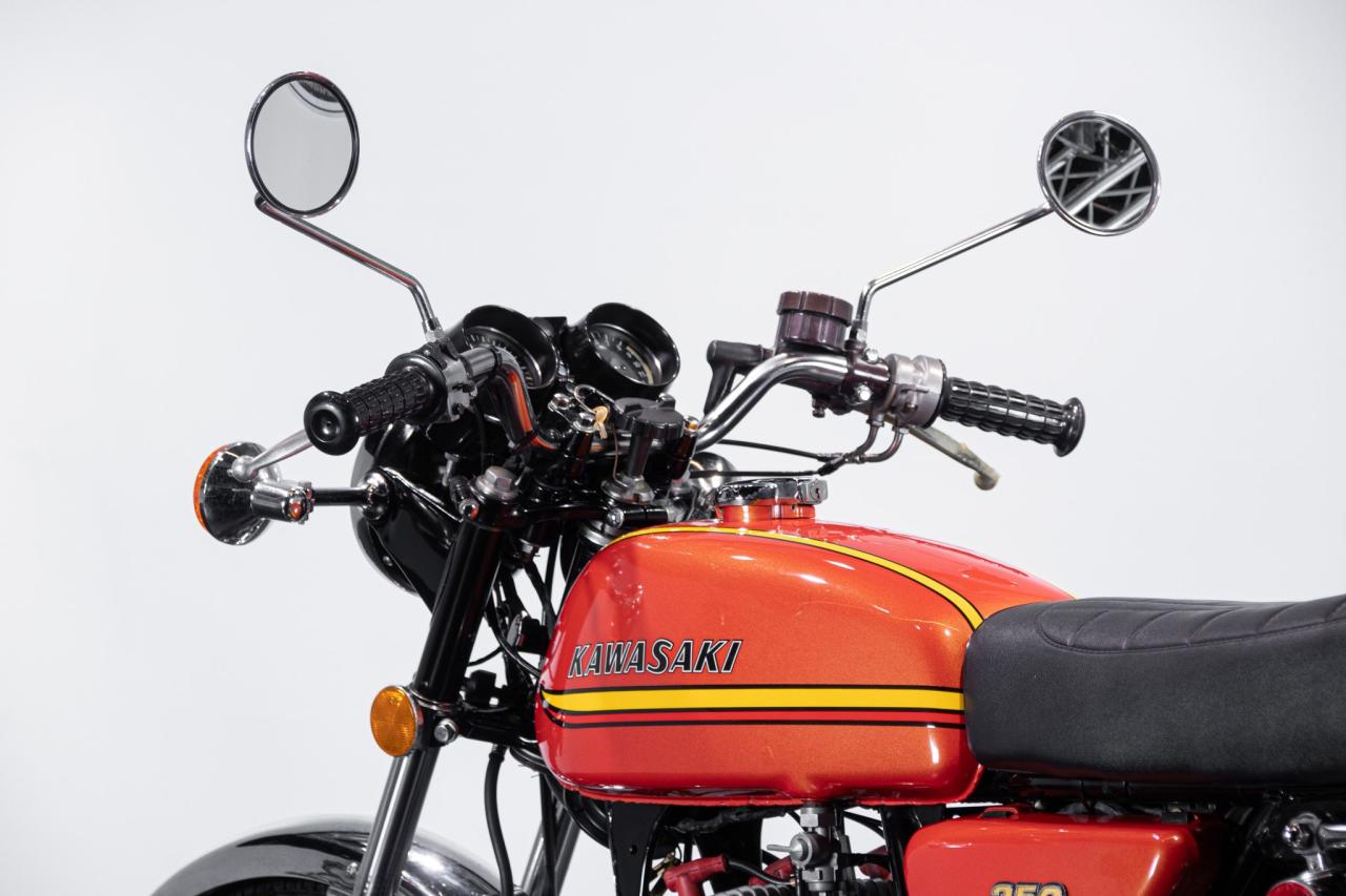 1971 Kawasaki KAWASAKI MACH II