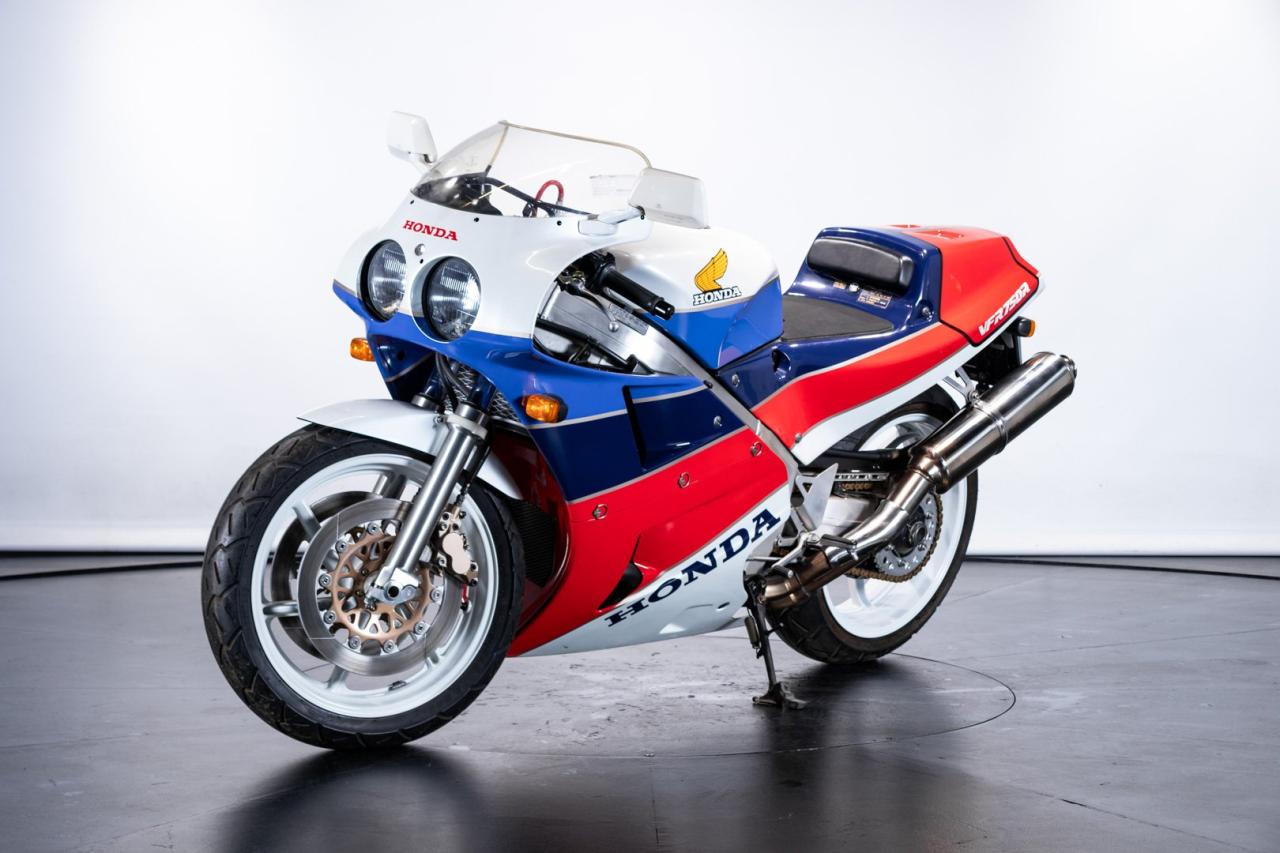 1989 Honda VFR 750 r (RC 30)
