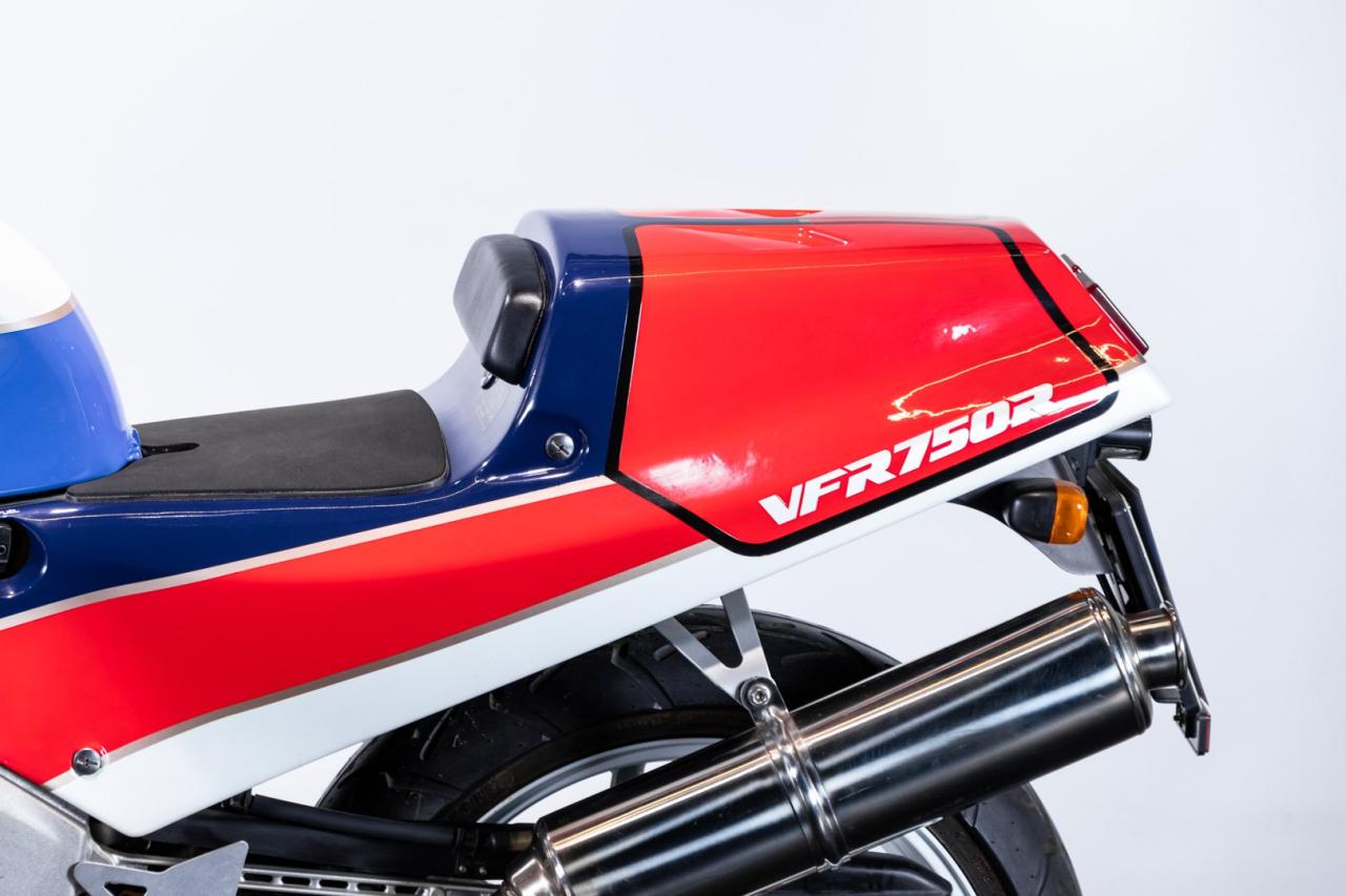 1989 Honda VFR 750 r (RC 30)
