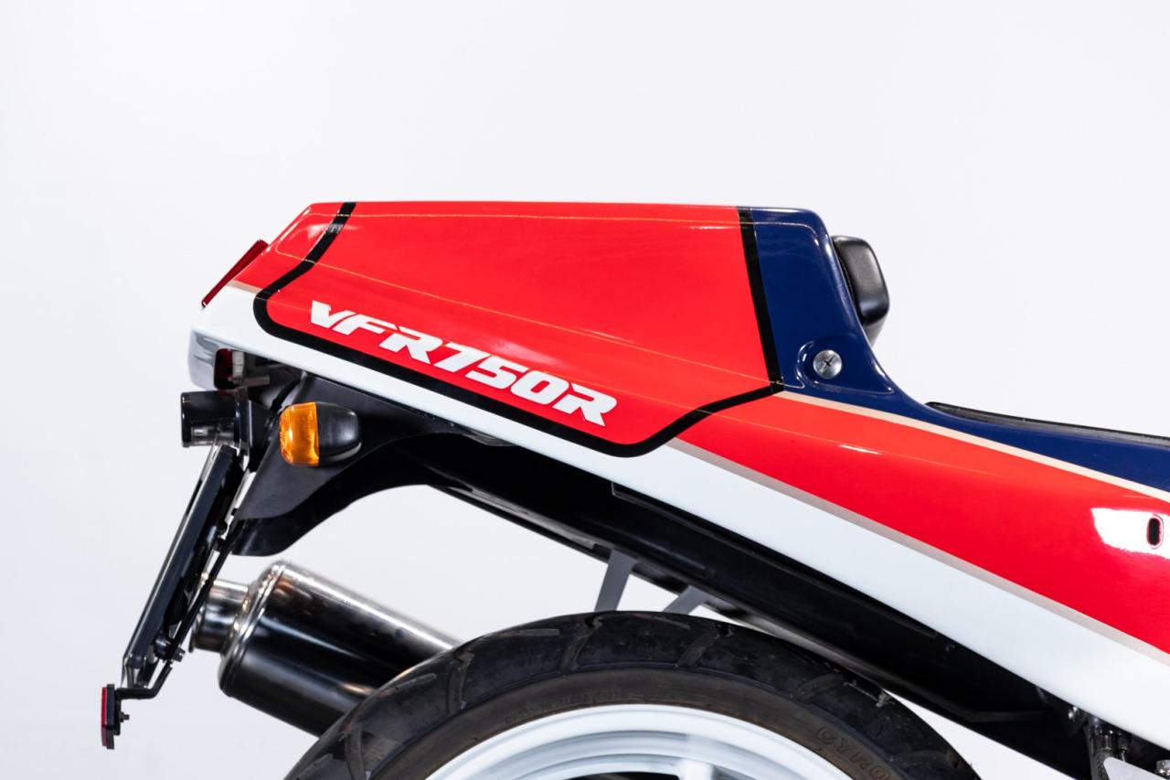 1989 Honda VFR 750 r (RC 30)