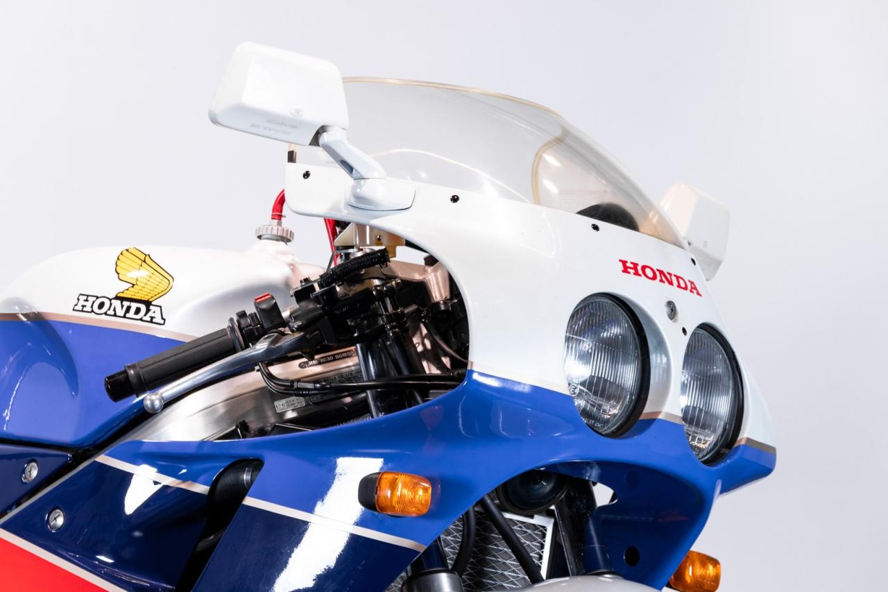 1989 Honda VFR 750 r (RC 30)
