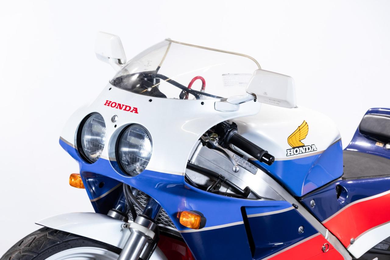 1989 Honda VFR 750 r (RC 30)