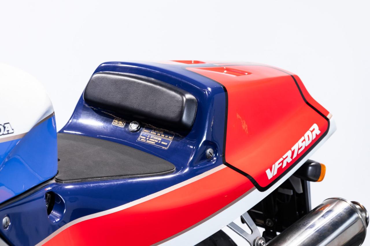 1989 Honda VFR 750 r (RC 30)