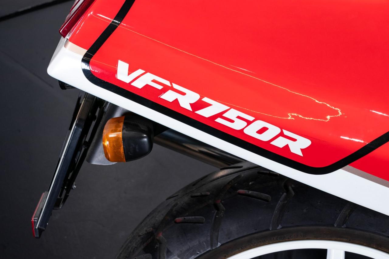 1989 Honda VFR 750 r (RC 30)