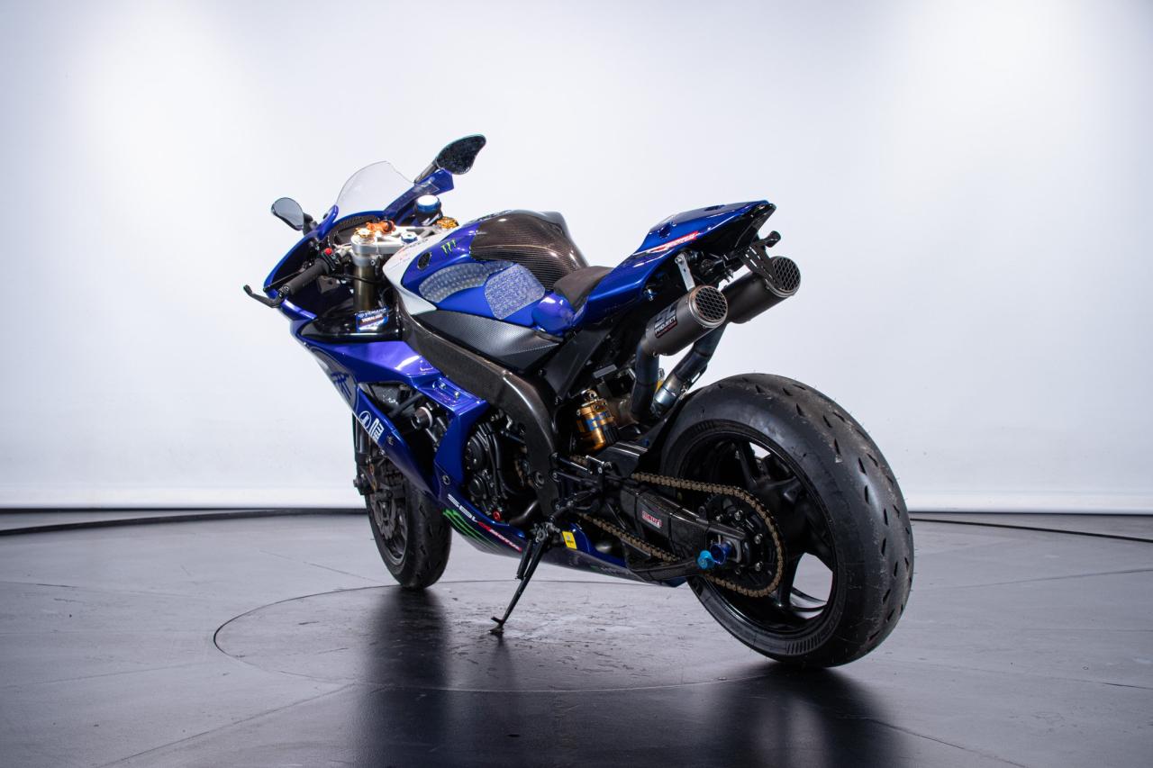 2004 Yamaha R1 CORSA