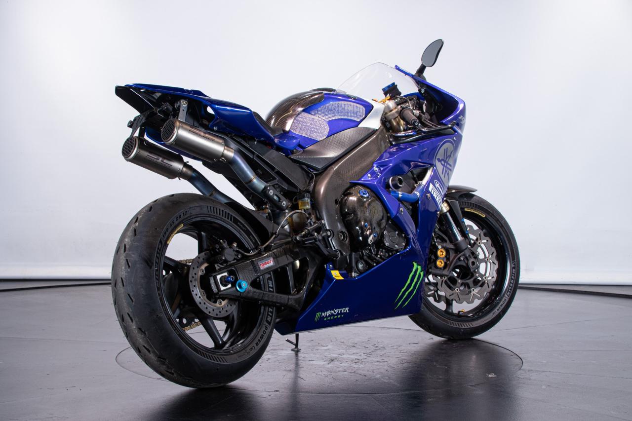 2004 Yamaha R1 CORSA