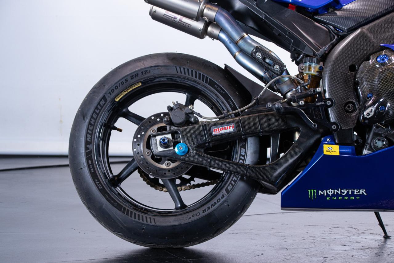 2004 Yamaha R1 CORSA