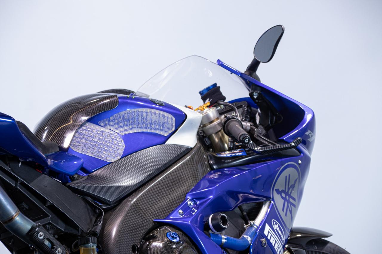 2004 Yamaha R1 CORSA