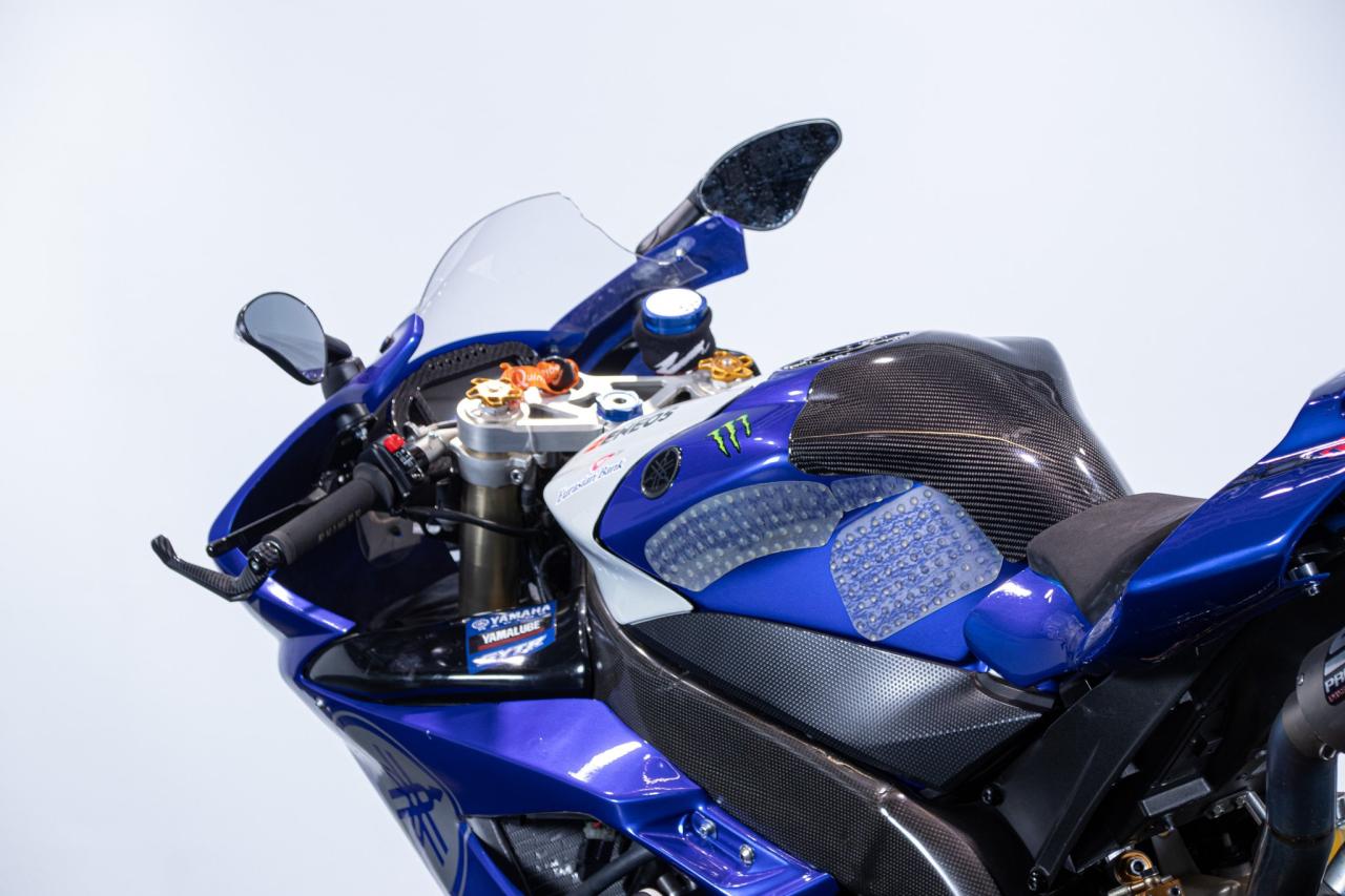 2004 Yamaha R1 CORSA