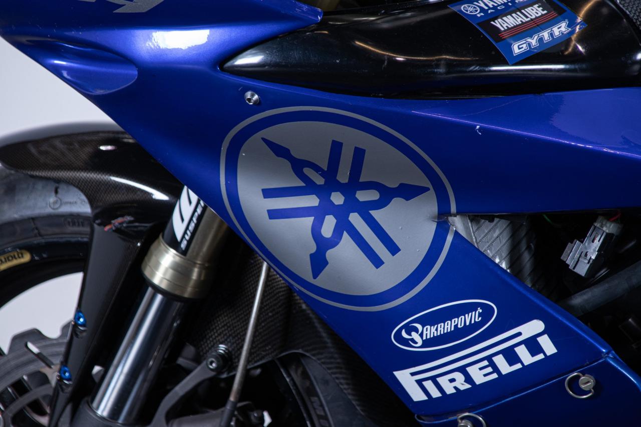 2004 Yamaha R1 CORSA