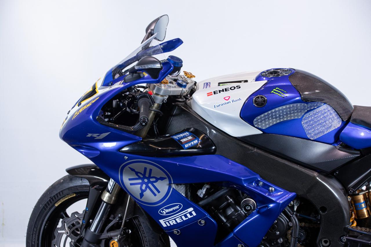 2004 Yamaha R1 CORSA