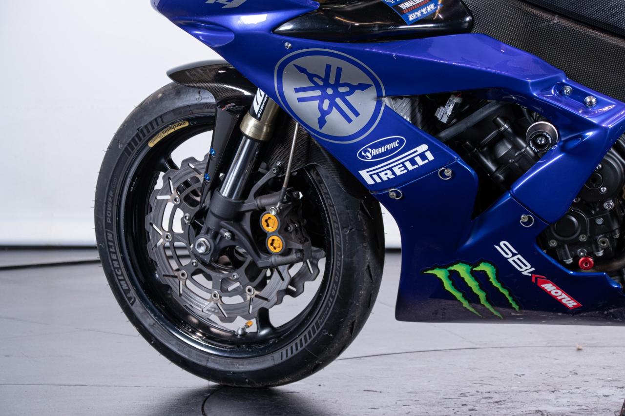 2004 Yamaha R1 CORSA