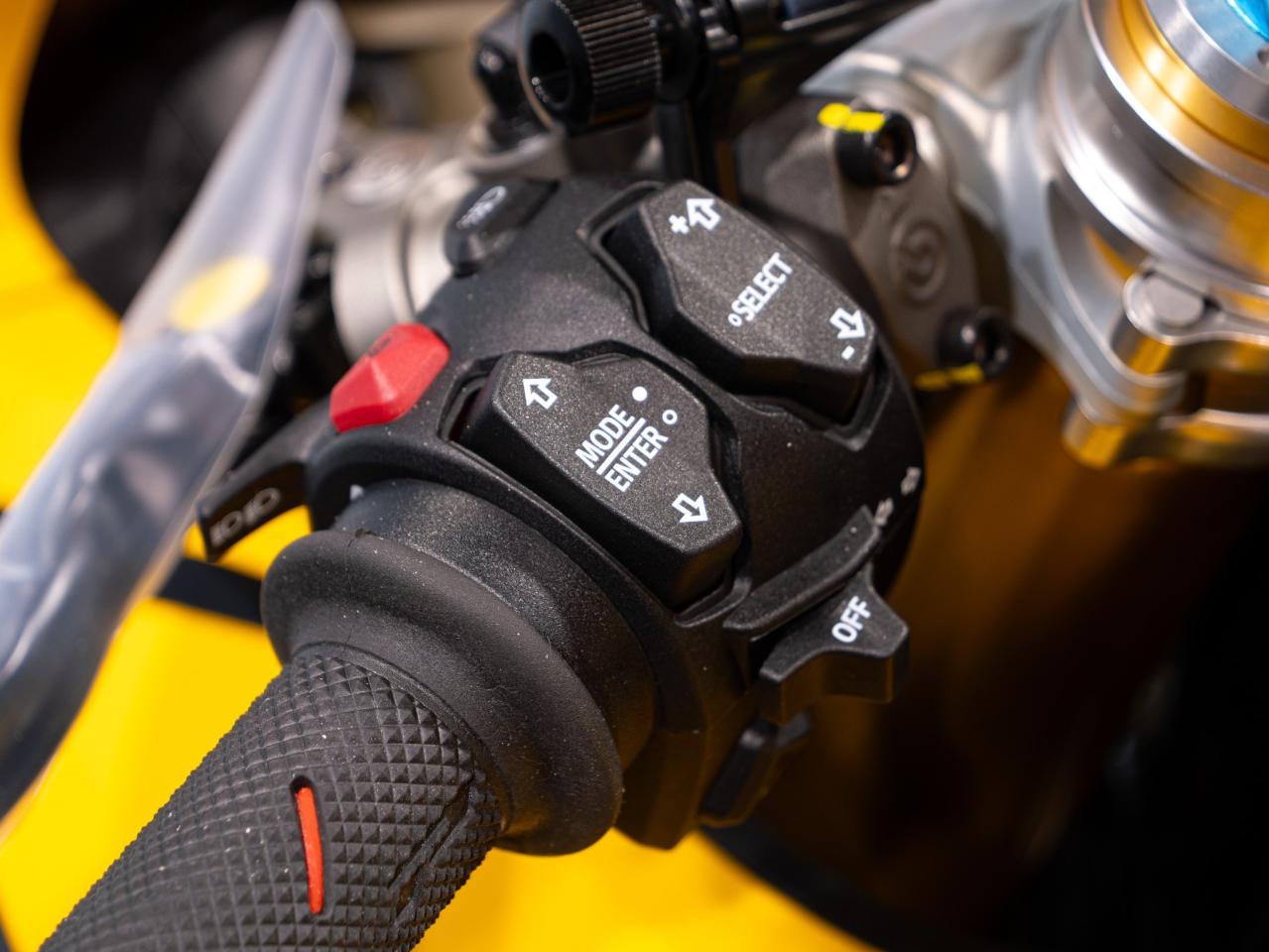 2023 Ducati PANIGALE V4 S BAUTISTA 2023 WORLD CHAMPION REPLICA