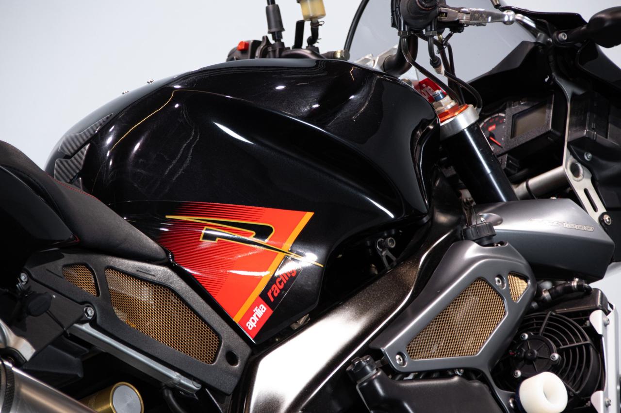 2005 Aprilia RSV V2 1000 TUONO