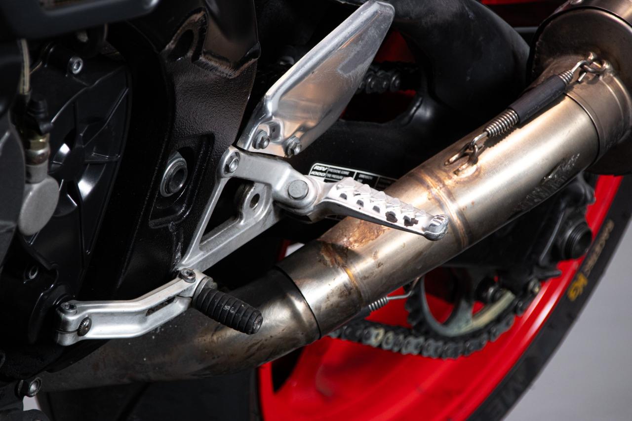 2005 Aprilia RSV V2 1000 TUONO