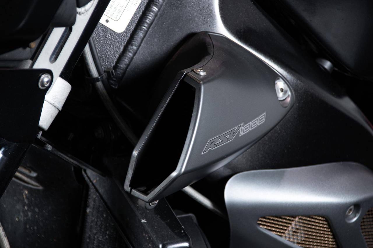 2005 Aprilia RSV V2 1000 TUONO