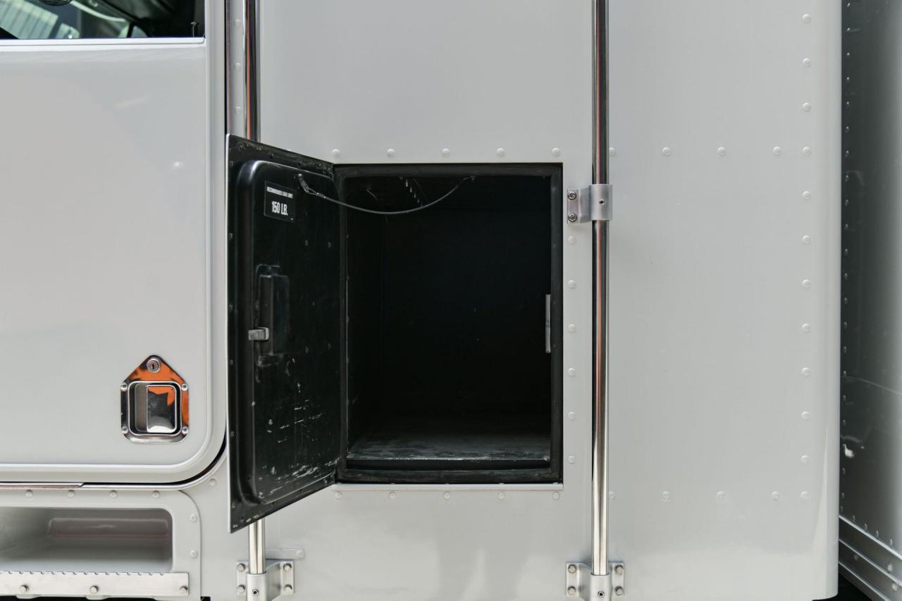 Concept/Canepa Design Kenworth K100 Custom Transporter