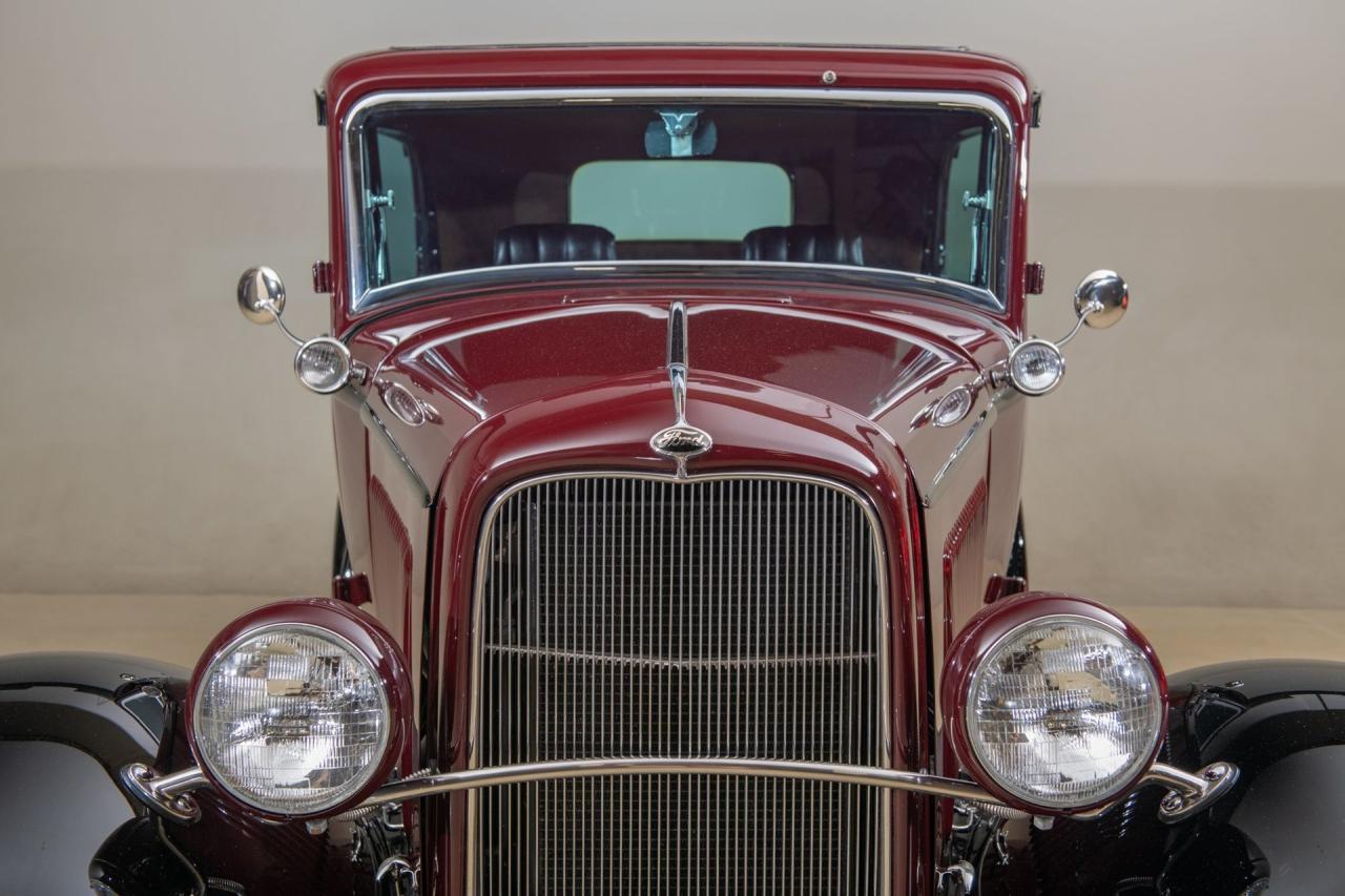 1932 Ford 2-Door Sedan