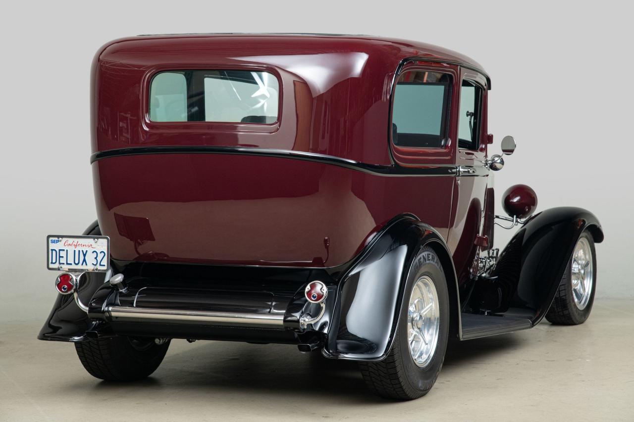 1932 Ford 2-Door Sedan