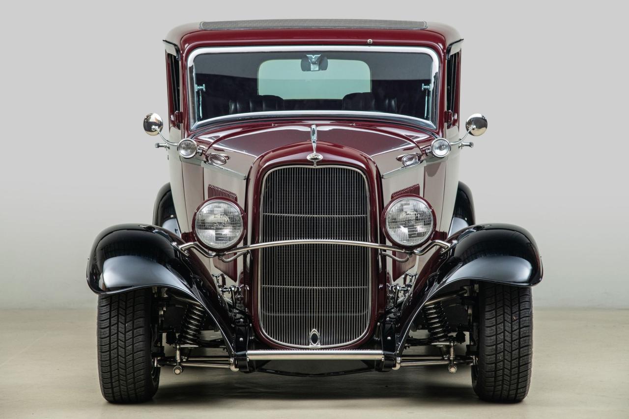 1932 Ford 2-Door Sedan