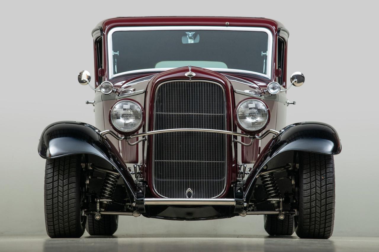 1932 Ford 2-Door Sedan