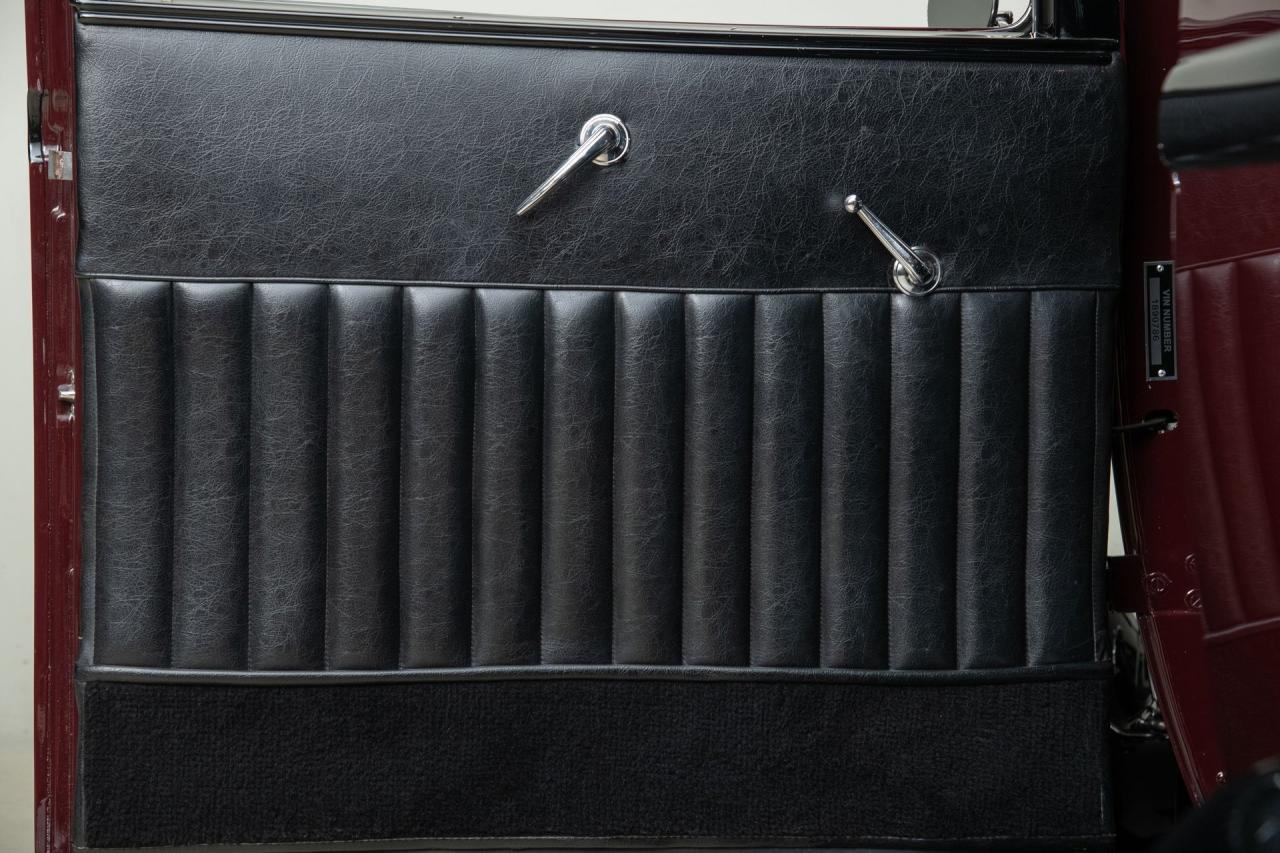 1932 Ford 2-Door Sedan