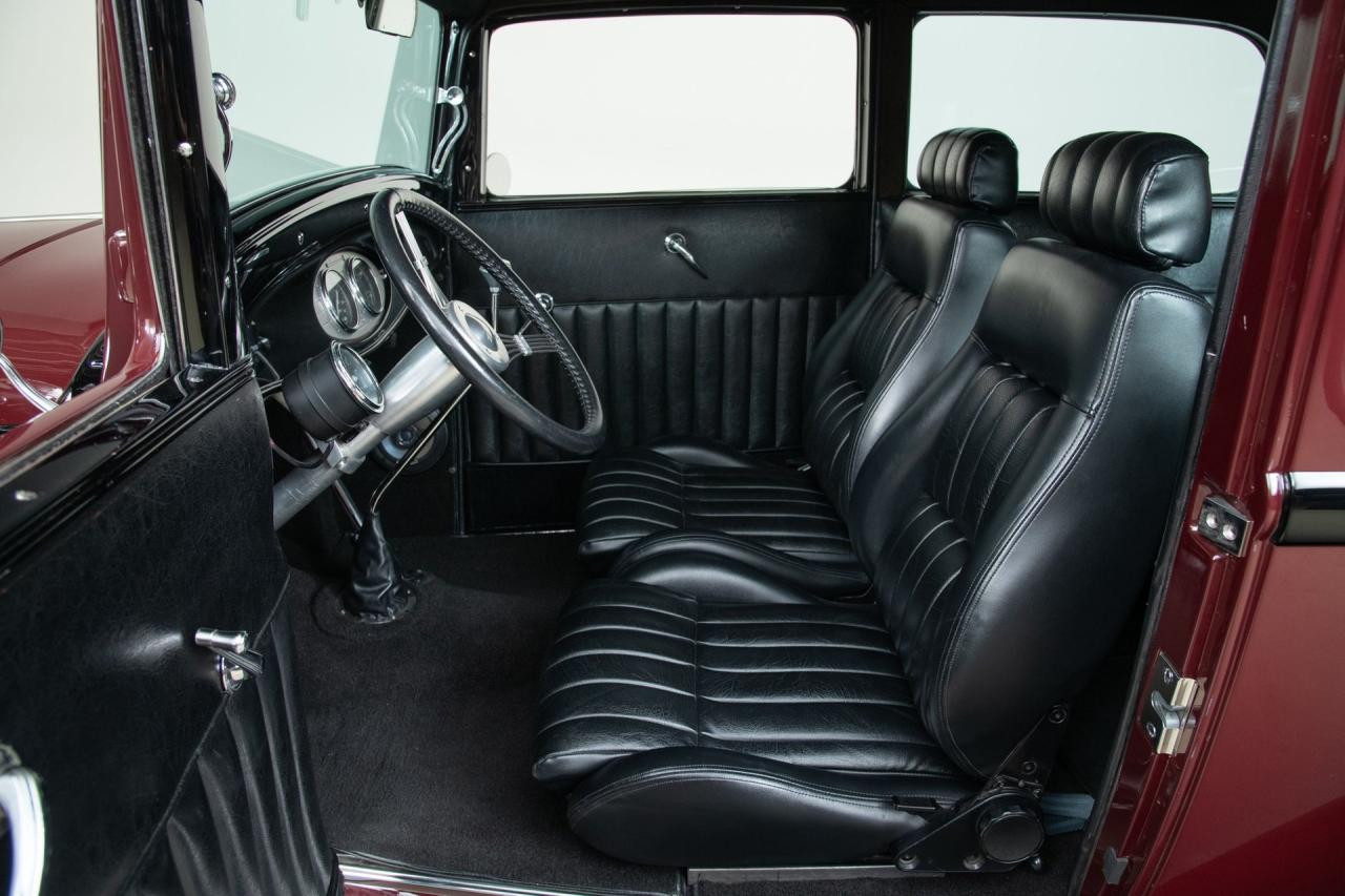 1932 Ford 2-Door Sedan