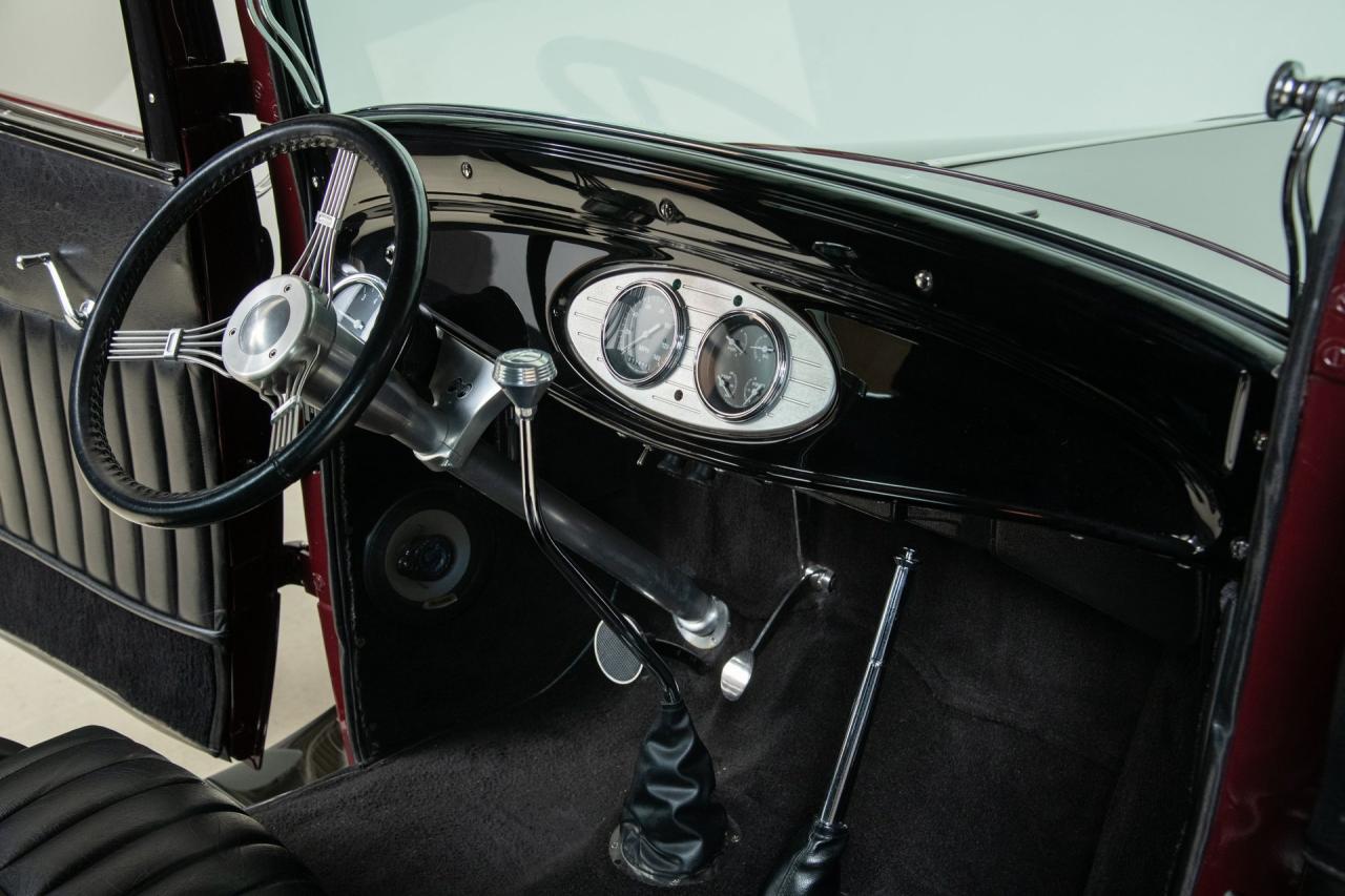 1932 Ford 2-Door Sedan